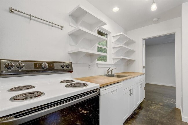 Photo - 4805 Brighton Rd