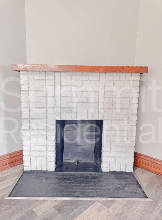 Photo - **MOVE IN SPECIAL $200 SECURITY DEPOSIT**