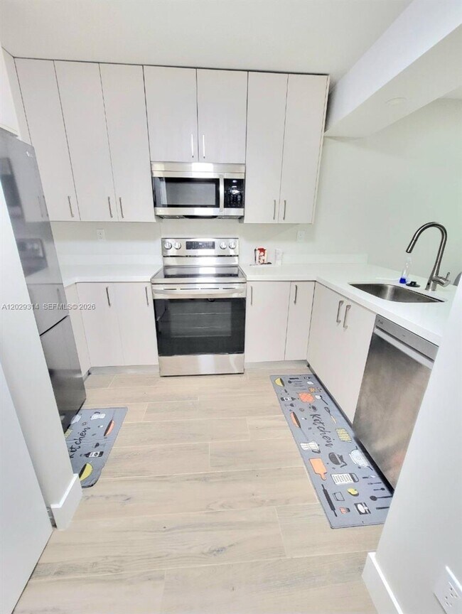 Photo - 15495 N Miami Lakeway Unit 105-4