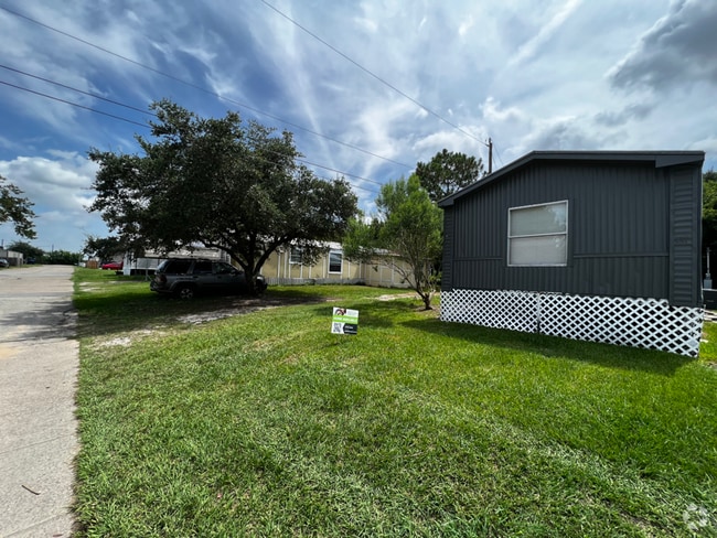 Building Photo - 18517 Prickley Ash Way Rental