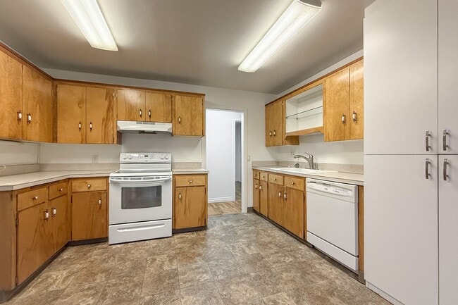 Photo - McPherson Duplex Unit 1126