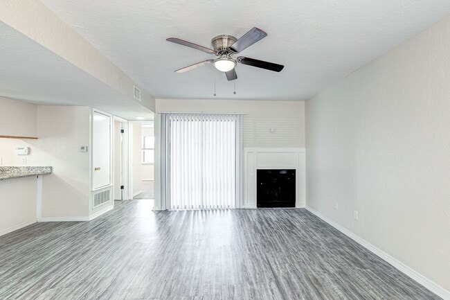 Photo - Beautiful 2bed/2bath Flat Unit 2904-A