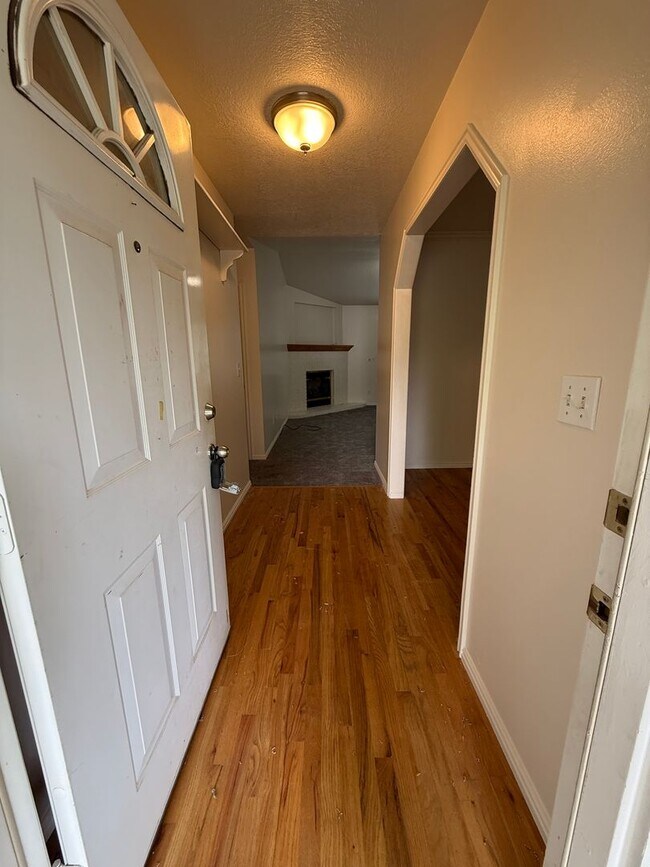 Photo - 938 E 1420 N