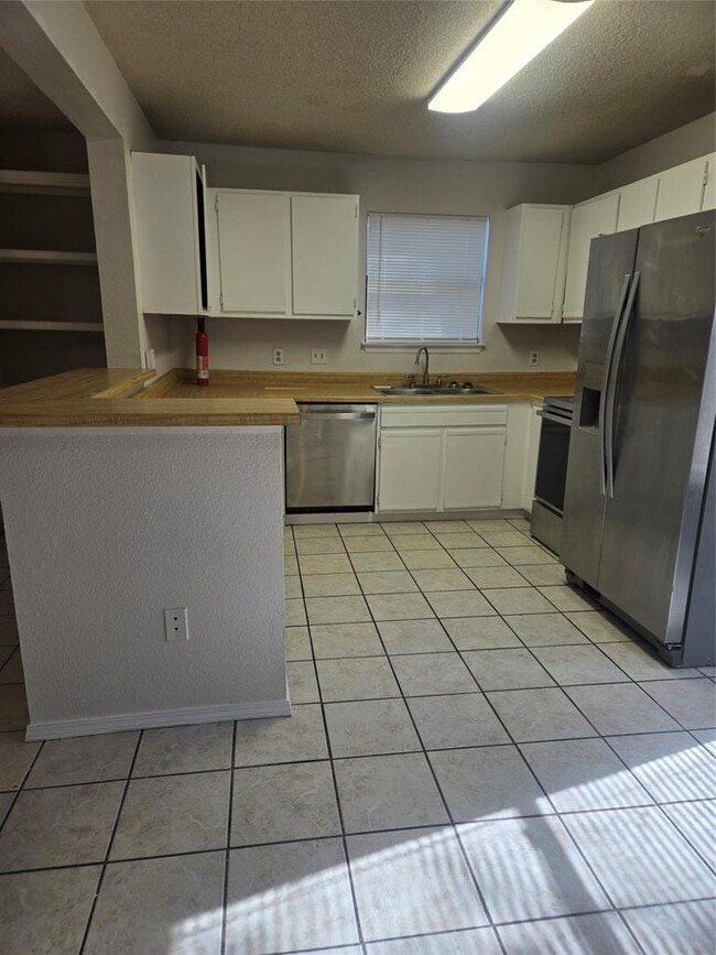 Photo - 2903 W Slaughter Ln