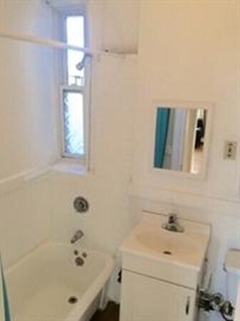 Photo - 1840 Commonwealth Ave Unidad 16