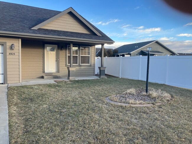 Photo - 4905 7th Ave N