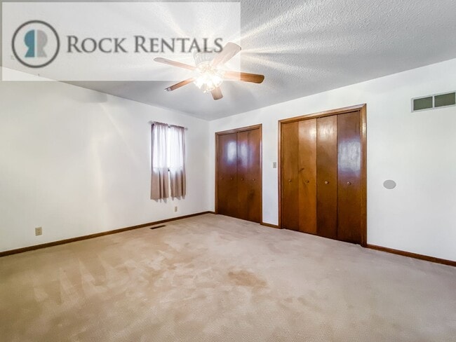 Photo - 2 Bed 2 Bath Duplex with Full Basement