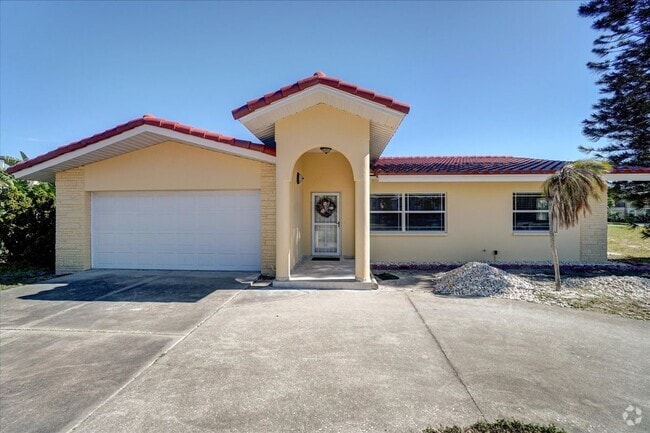 Building Photo - 3001 Gulf Blvd Rental