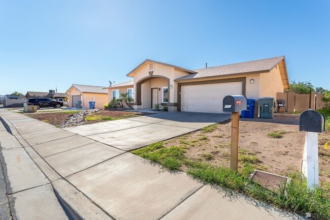 Photo - 8807 E 26th St