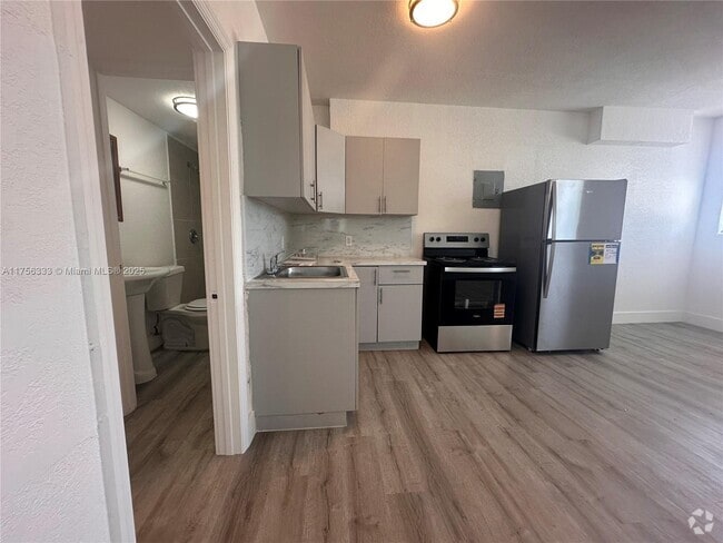 Building Photo - 50 NW 79th St Unit 6 Rental