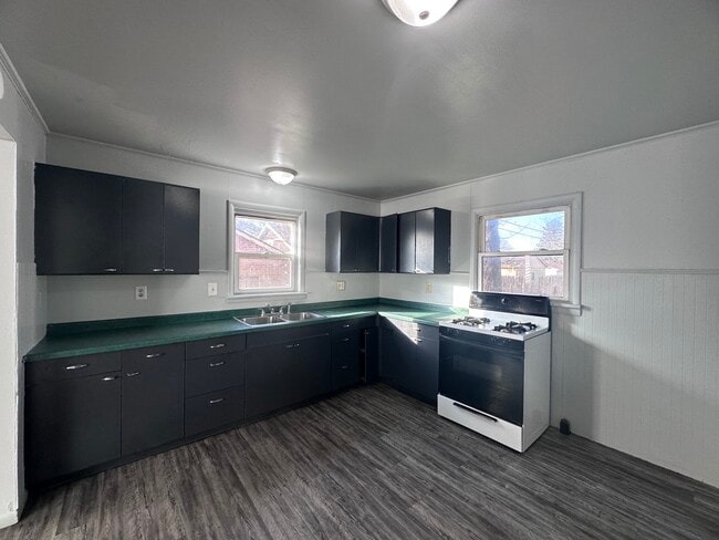 Photo - 1217 Williams-E