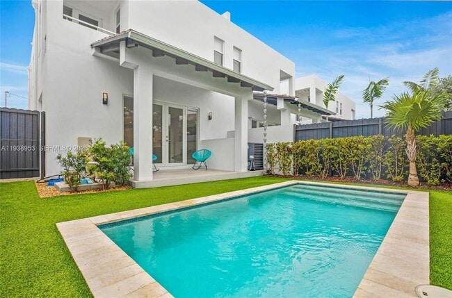 Photo - 3655 SW 26th St