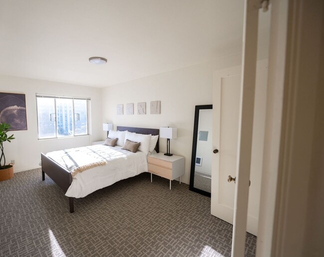 Photo - Eugene Manor Apartments