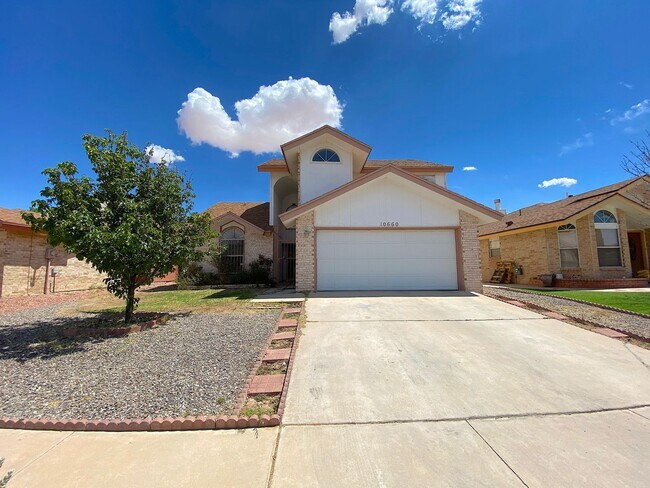 Northeast El Paso 3 bed with Refrig A/C an... - Northeast El Paso 3 bed with Refrig A/C an... House