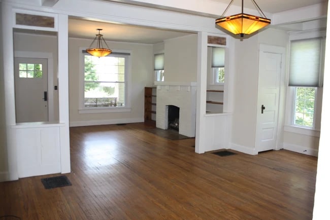 Photo - 611 S Park Ave