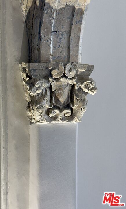 Building Photo - 1302 N Sweetzer Ave Unit 304