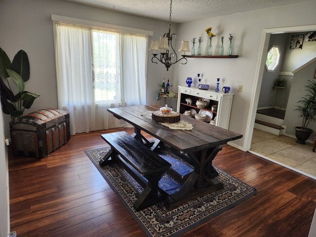 Photo - 1310 Knob Hill