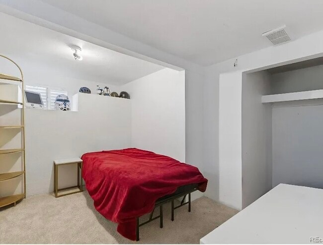 Photo - 307 E Oak St