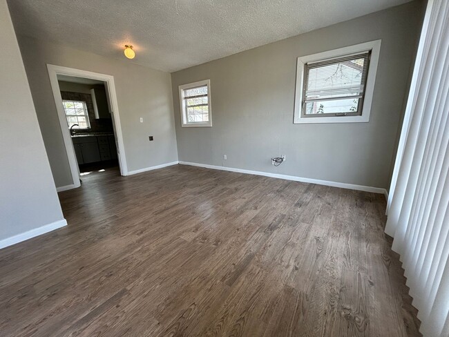 Photo - 2Bed/1Bath Available