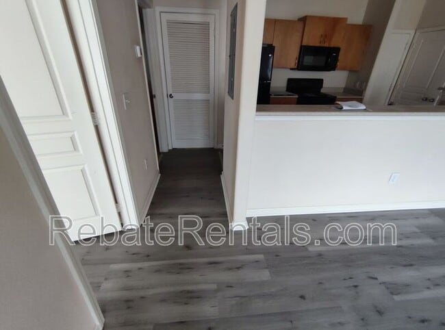 Photo - 8290 Gate Pkwy W Unit 211