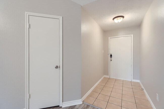 Photo - 1304 Seabrook Dr