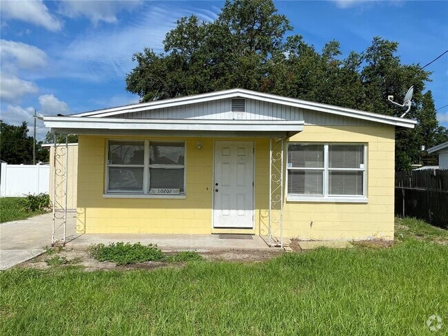 Building Photo - 10202 N 27th St Rental