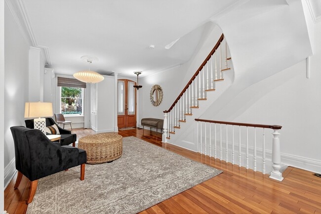 Photo - 941 Bloomfield St