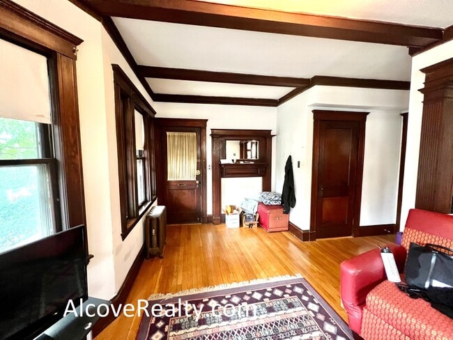 Building Photo - 11 Leonard St Unit 1