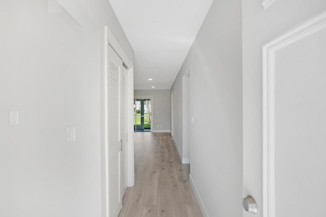 Photo - 18081 SE Country Club Dr Unit 12-115