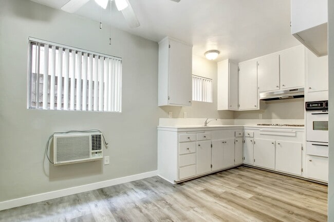 Photo - 4733 Orion Ave