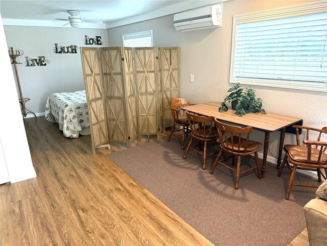 Photo - 1470 Nestor Ct