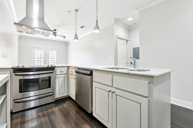 Photo - Perkins Palms Condominiums - 1 Bedroom Available Now Unidad 209