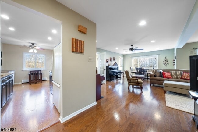 21 Foxwood Dr