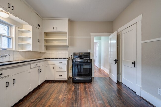 Photo - 115 Goldenrod St Unidad A