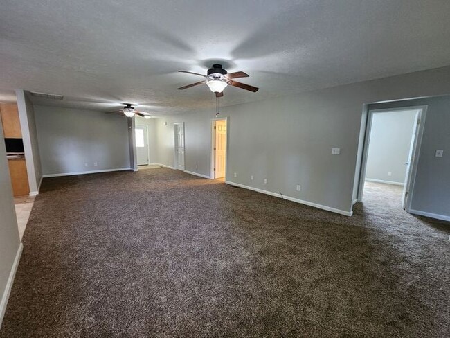 Photo - 50% Off The Security Deposit for Qualified Applicants On This Large 5 Bedroom, 2 Bathroom Eastsid...