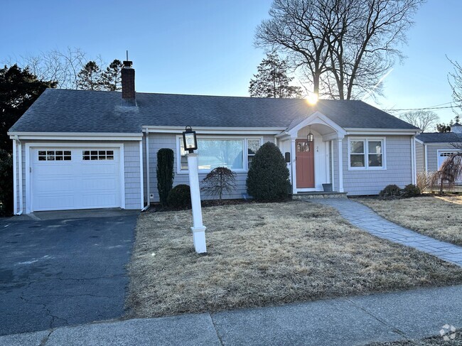 Building Photo - 34 Kirkside Ave Rental