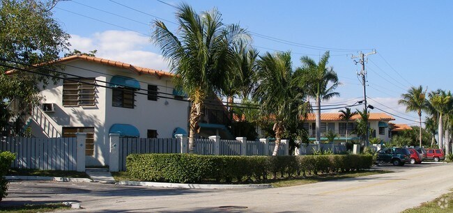 Photo - Oakland Pointe