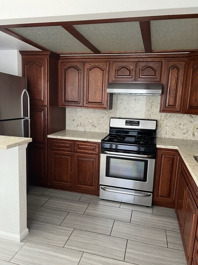 Photo - 1436 E 8th St Unidad B