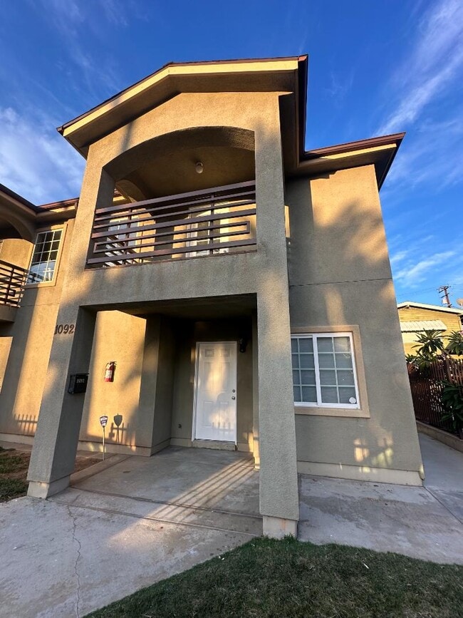 Building Photo - 1092 Lime Ave Rental