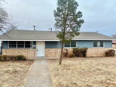 Building Photo - "Charming Lubbock Studio with Spacious Ambiance – 1,479 Sq Ft Oasis on 40th Street!"