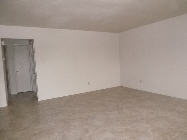 Photo - 3355 San Mateo Ct