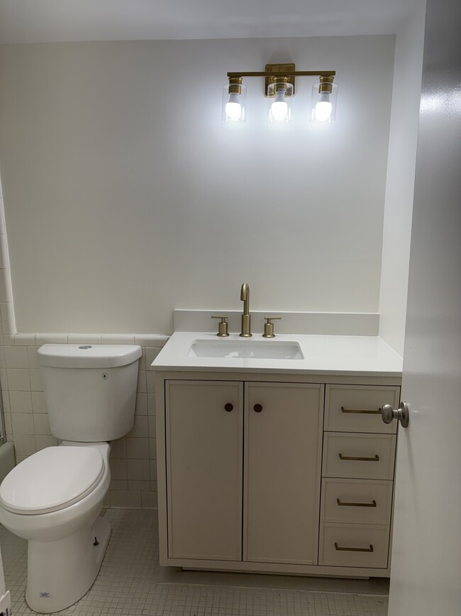 Photo - 4743 Hedgemore Dr Condo Unit N