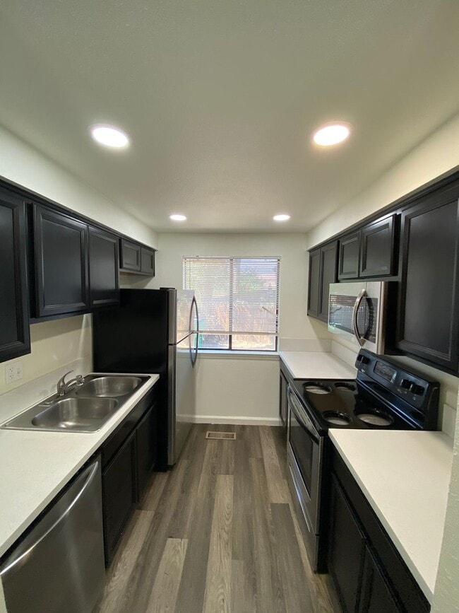 Photo - 1060-1062 12th St. Unit 1062