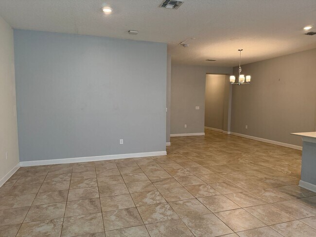 Photo - 4 Bed 3.5 Bath townhouse for rent in storey lake