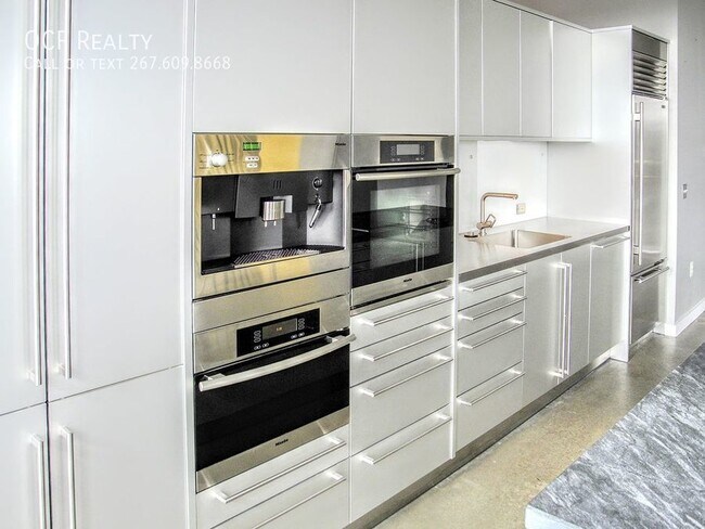 Photo - Corner Penthouse Loft Space w/ High End Am...