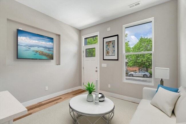 Photo - 3320 Michigan Ave