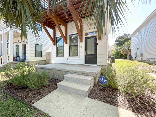 Photo - 1219 N Guillemard St House