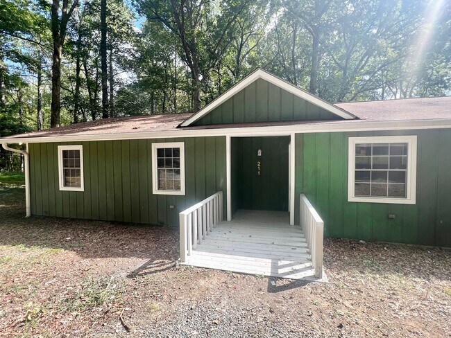 218 Hickory Forest Rd - 218 Hickory Forest Rd Apartment Unit A