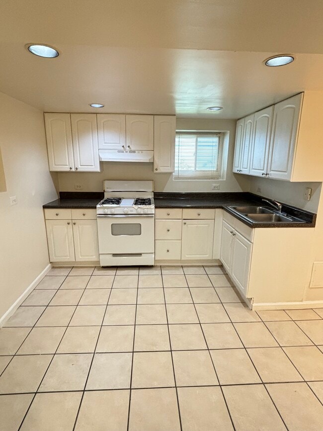 Photo - 2554 N Monitor Ave Unit 1