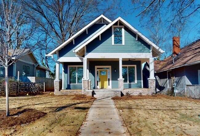 Photo - 1321 Oak St SW